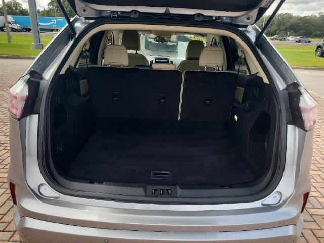 Used 2024 Ford Edge SE w/ Black Appearance Package AWD/4WD image 10