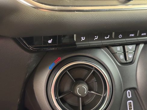 New 2026 Chevrolet Blazer LT w/ Convenience Package AWD/4WD image 37