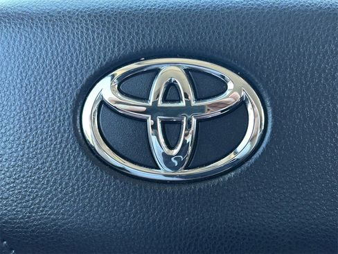 Used 2023 Toyota Tundra Limited image 43