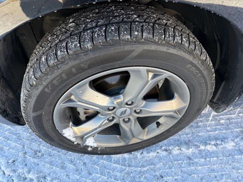 Used 2018 Dodge Journey Crossroad w/ Nav & Sun Group image 8