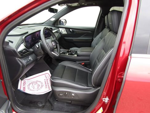 Used 2025 Buick Enclave Avenir w/ Super Cruise Package image 31