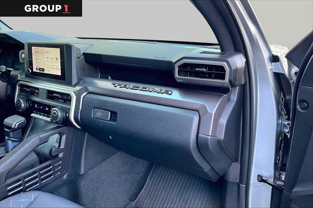 Certified 2025 Toyota Tacoma SR5 AWD/4WD image 20