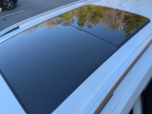 Used 2024 Volkswagen Atlas SEL Premium R-Line image 14