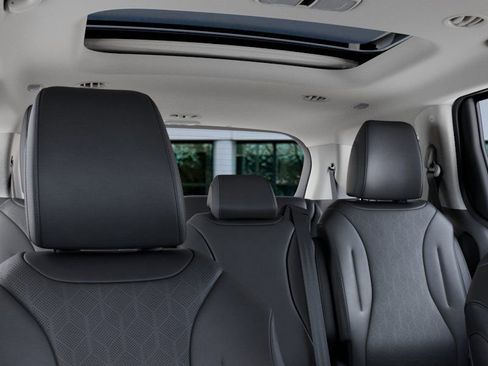 New 2026 Kia Carnival SX FWD image 27
