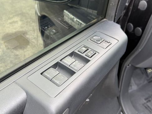 Used 2014 Nissan Titan SV w/ SV Value Truck Package image 14