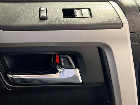 Used 2018 Toyota 4Runner SR5 Premium image 31