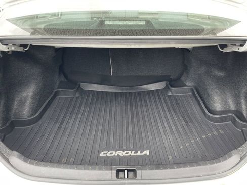 Used 2019 Toyota Corolla LE image 29