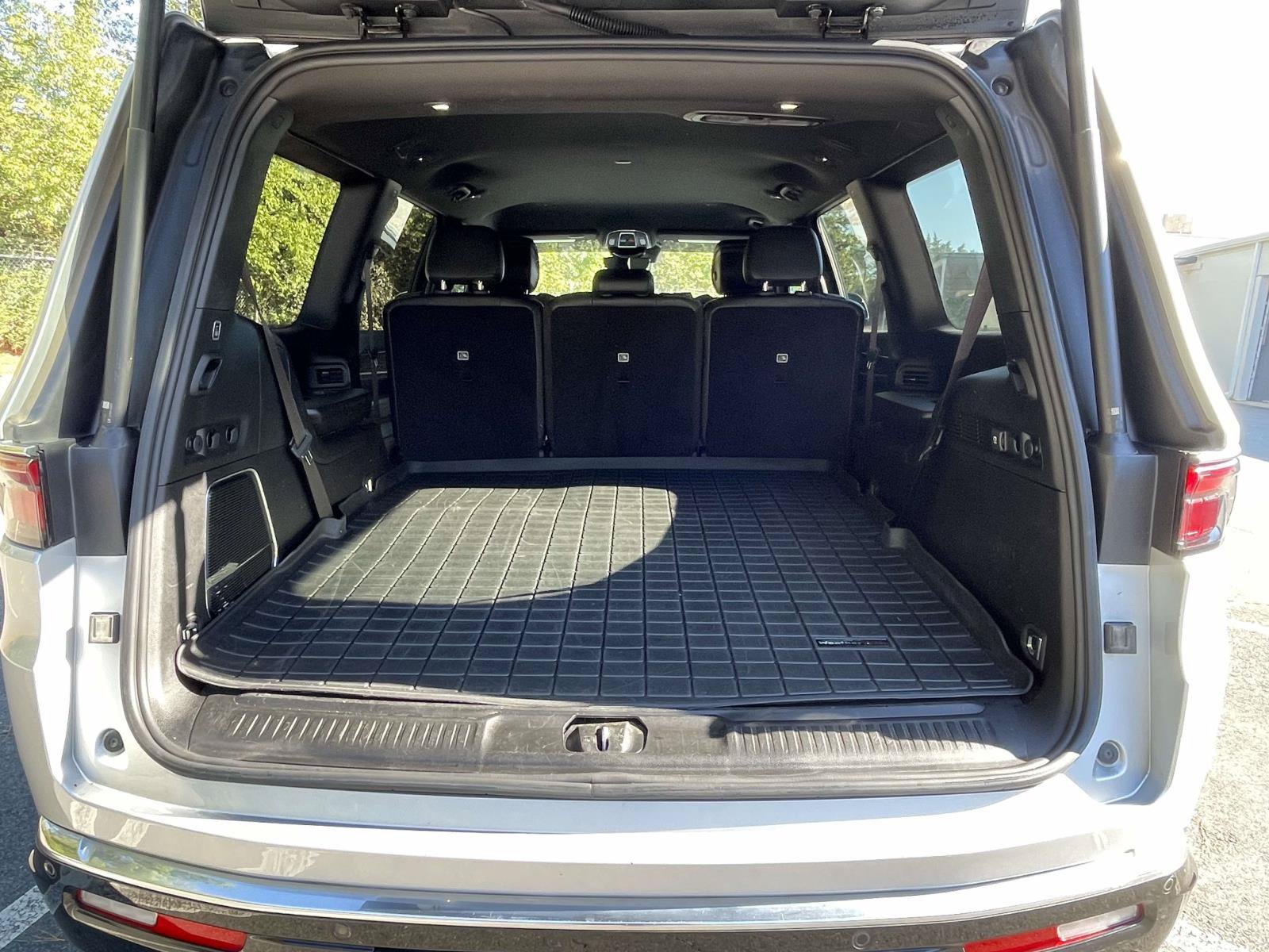 Certified 2022 Jeep Wagoneer Series II AWD/4WD image 10
