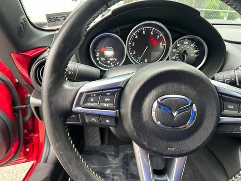 Used 2025 MAZDA MX-5 Miata Club RWD image 23