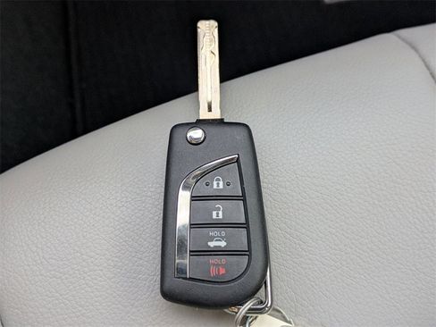 Certified 2023 Toyota Camry SE image 28