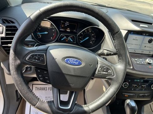 Used 2017 Ford Escape SE w/ SE Leather Comfort Package AWD/4WD image 21