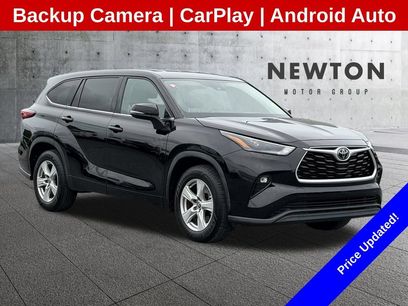 Used 2022 Toyota Highlander LE