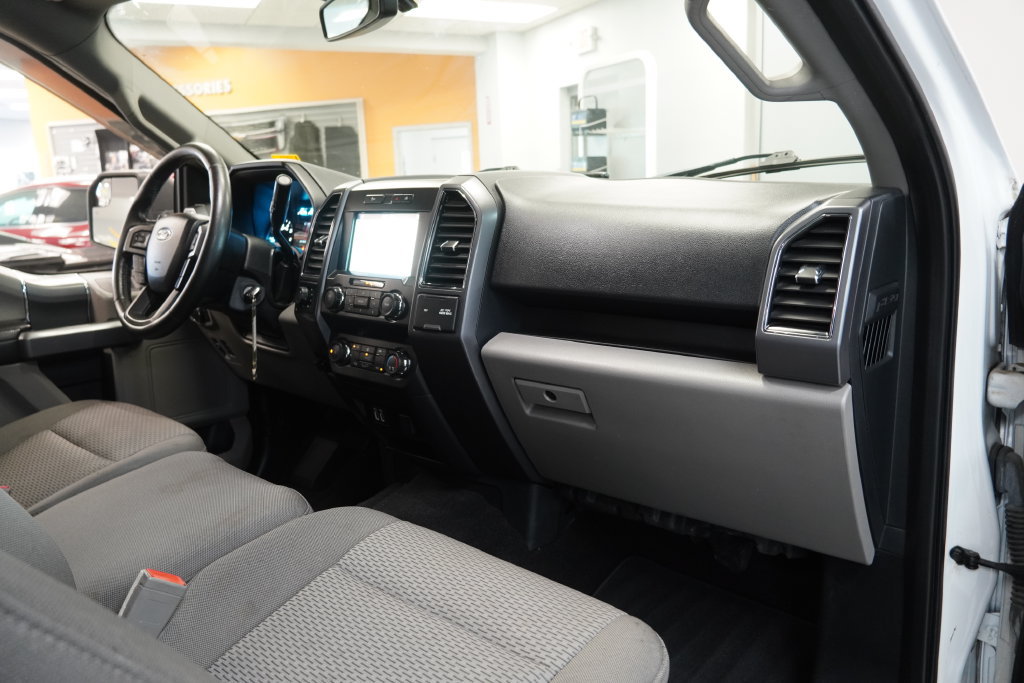 Used 2019 Ford F150 XLT w/ Equipment Group 302A Luxury AWD/4WD image 35