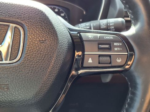 Used 2025 Honda Pilot Elite image 16
