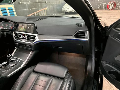 Used 2023 BMW 430i xDrive Convertible w/ M Sport Package AWD/4WD image 18