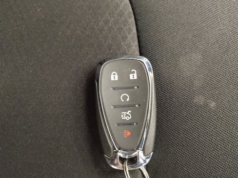 Used 2022 Chevrolet Malibu LS FWD image 32