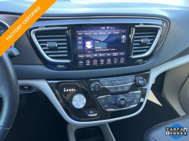 Used 2019 Chrysler Pacifica Touring-L FWD image 32