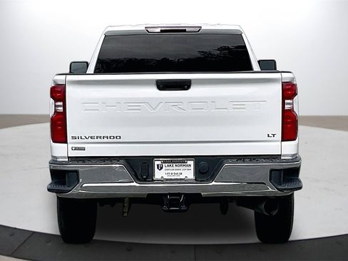Used 2020 Chevrolet Silverado 2500 LT w/ Z71 Off-Road Package image 8