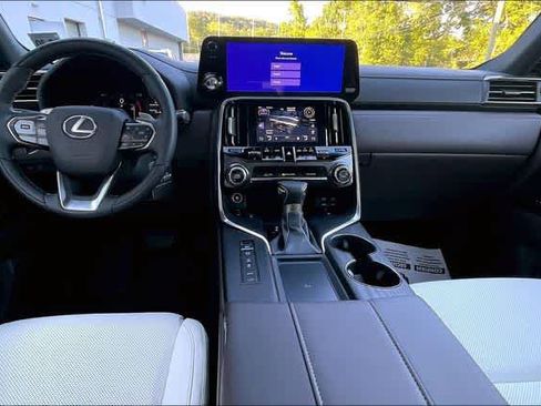 Certified 2025 Lexus LX 600 4WD w/ Accessory Package (2T) image 7