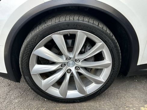 Used 2017 Tesla Model X 75D AWD/4WD image 11