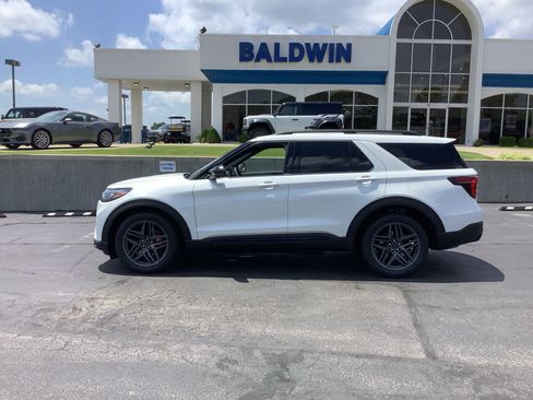 New 2026 Ford Explorer ST w/ Sun And Sound Package AWD/4WD image 4