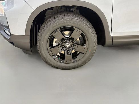 New 2026 Honda Ridgeline Black Edition image 30