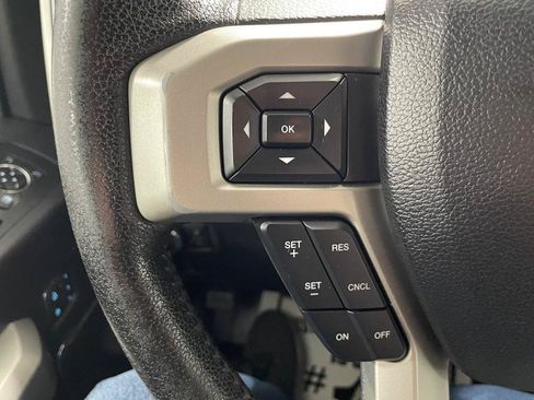 Used 2015 Ford F150 Lariat w/ Equipment Group 502A Luxury AWD/4WD image 30