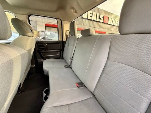 Used 2017 RAM 1500 Express RWD image 29