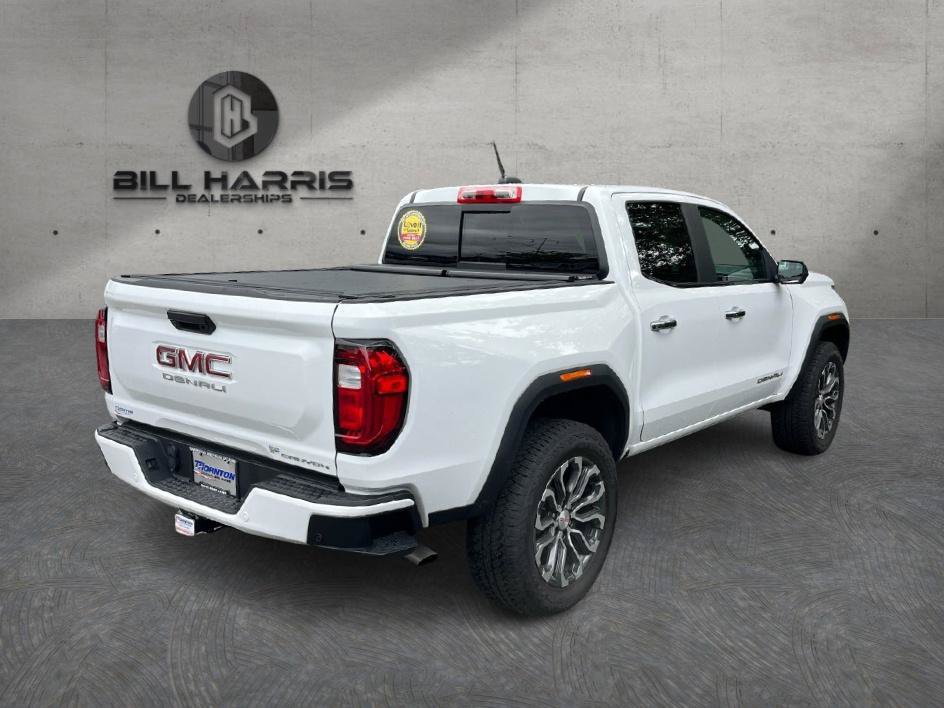Used 2025 GMC Canyon Denali AWD/4WD image 3