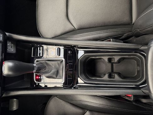 Used 2025 Jeep Compass Limited image 41