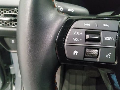 Used 2025 Honda HR-V Sport image 32