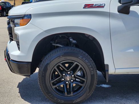 Certified 2025 Chevrolet Silverado 1500 Custom Trail Boss AWD/4WD image 9