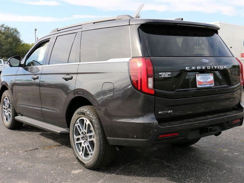 New 2025 Ford Expedition Active image 7