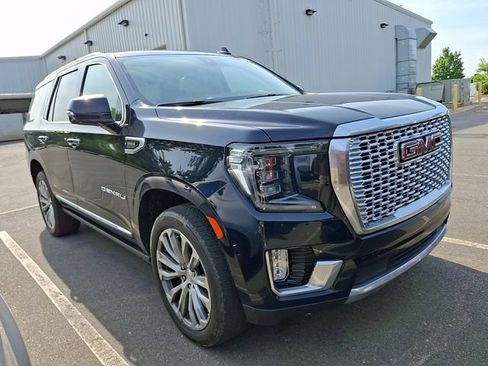 Used 2021 GMC Yukon Denali w/ Denali Premium Package AWD/4WD image 2