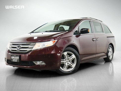 Used 2013 Honda Odyssey Touring image 1