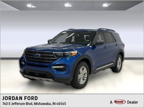 Used 2022 Ford Explorer XLT w/ Equipment Group 202A AWD/4WD image 1