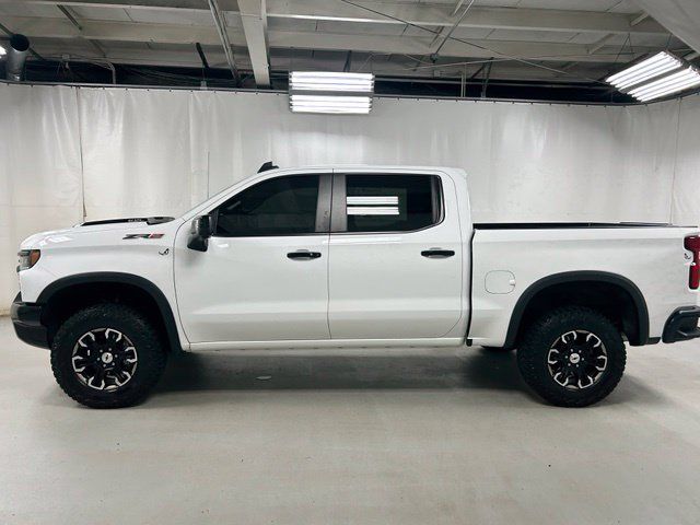 Used 2023 Chevrolet Silverado 1500 ZR2 w/ Technology Package AWD/4WD image 8