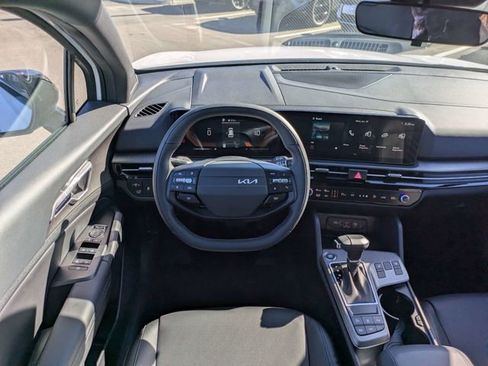 New 2026 Kia Sportage X-Line w/ X-Line Technology Package AWD/4WD image 16