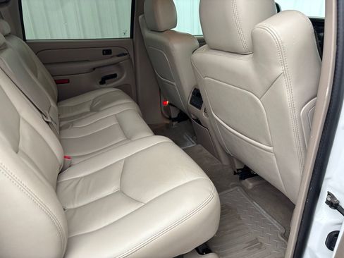 Used 2005 Chevrolet Avalanche Z71 w/ Preferred Equipment Group image 31