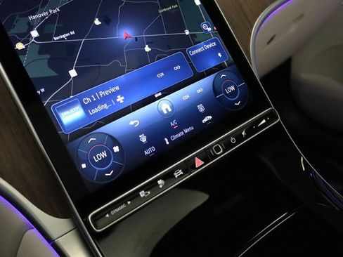 Used 2025 Mercedes-Benz GLC 350e 4MATIC image 25