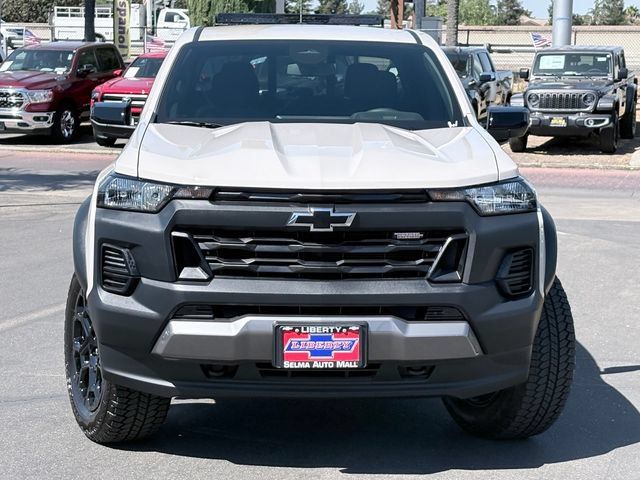 New 2026 Chevrolet Colorado Trail Boss w/ Midnight Edition AWD/4WD image 2