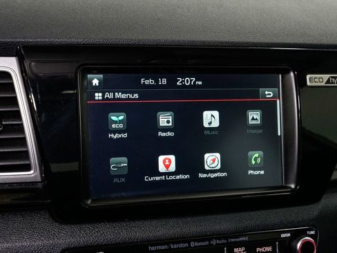 Used 2017 Kia Niro Touring image 18