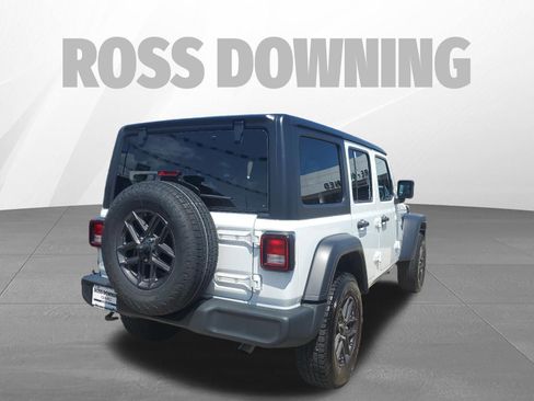 Used 2025 Jeep Wrangler Unlimited Sport AWD/4WD image 4