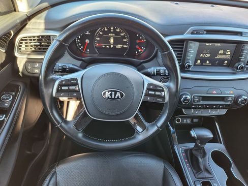 Used 2019 Kia Sorento EX image 25