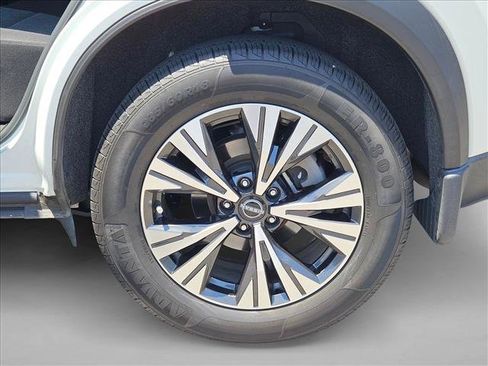 Used 2022 Nissan Rogue SV FWD image 21
