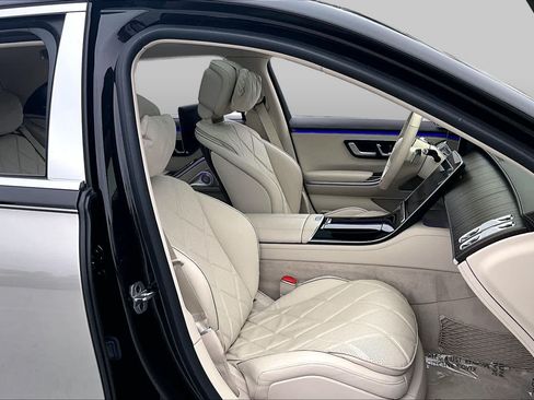 Used 2021 Mercedes-Benz Maybach S 580 4MATIC image 9