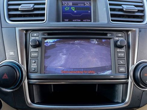 Used 2013 Toyota Highlander Limited image 62