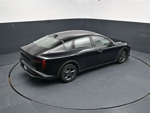 Used 2025 Kia K4 LXS image 48