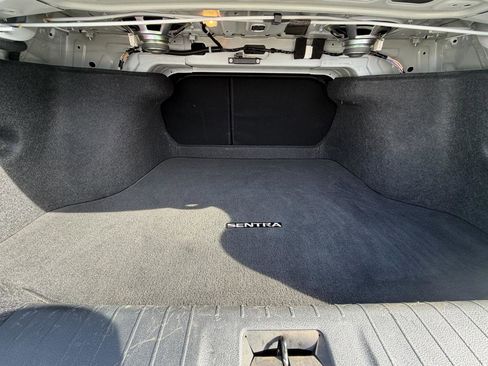 Used 2024 Nissan Sentra SV FWD image 44
