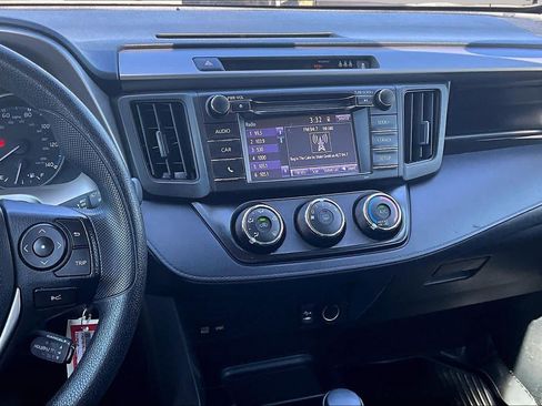 Used 2018 Toyota RAV4 LE w/ All Weather Liner Package FWD image 6